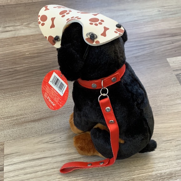 Fiesta Dog Stuffed Rottweiler 2002 original Tags Sitting Puppy Visor Red Leash - Picture 8 of 9